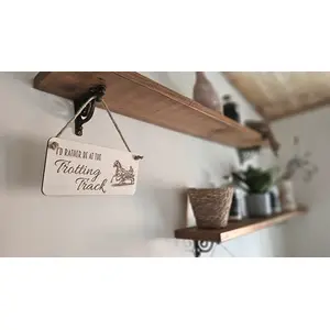 Trotting Track Themed Hanging Wall Plaque Horse Racing Pony Trap Racing