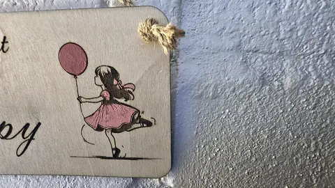 Do The Things That Make You Happy Decorative Plaque Inspirational Sign