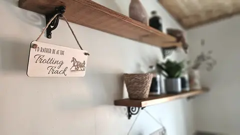 Trotting Track Themed Decorative Sign | Mid Race