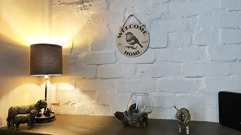 Welcome To Our Home Robin Redbreast Bird Hanging Wall Plaque / Sign