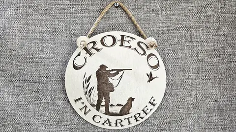 Croeso I'n Cartref / Welsh Welcome To Our Home Shooting Hunting Themed Hanging Wall Plaque / Sign
