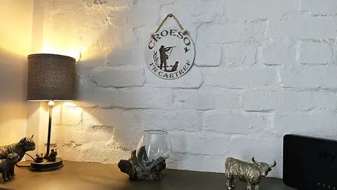 Croeso I'n Cartref / Welsh Welcome To Our Home Shooting Hunting Themed Hanging Wall Plaque / Sign