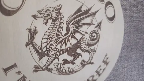 Welsh Dragon with Croeso I'n Cartref hanging wall plaque Welcome to our home