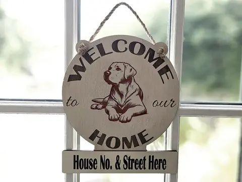 Personalised Welcome to our Home Labrador Plaque Decorative Sign