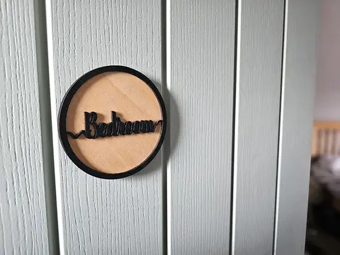 Bedroom Door Sign Decorative Wooden Plaque Elegant Engraved Round Design