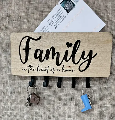 Key Ring Holder Wall Mounted Engraved with Family is the Heart of a Home