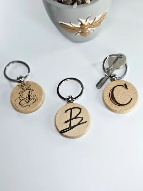 Personalised Keyring Choice of Font Party Bag fillers Wedding Favours